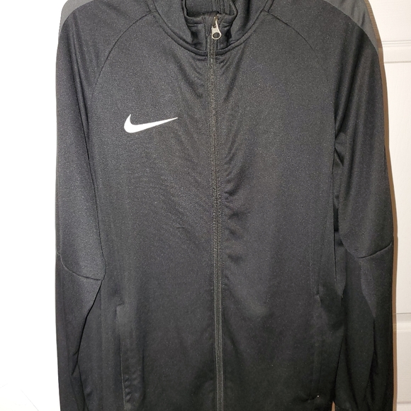 🔥Nike track jacket🔥 - Picture 4 of 6